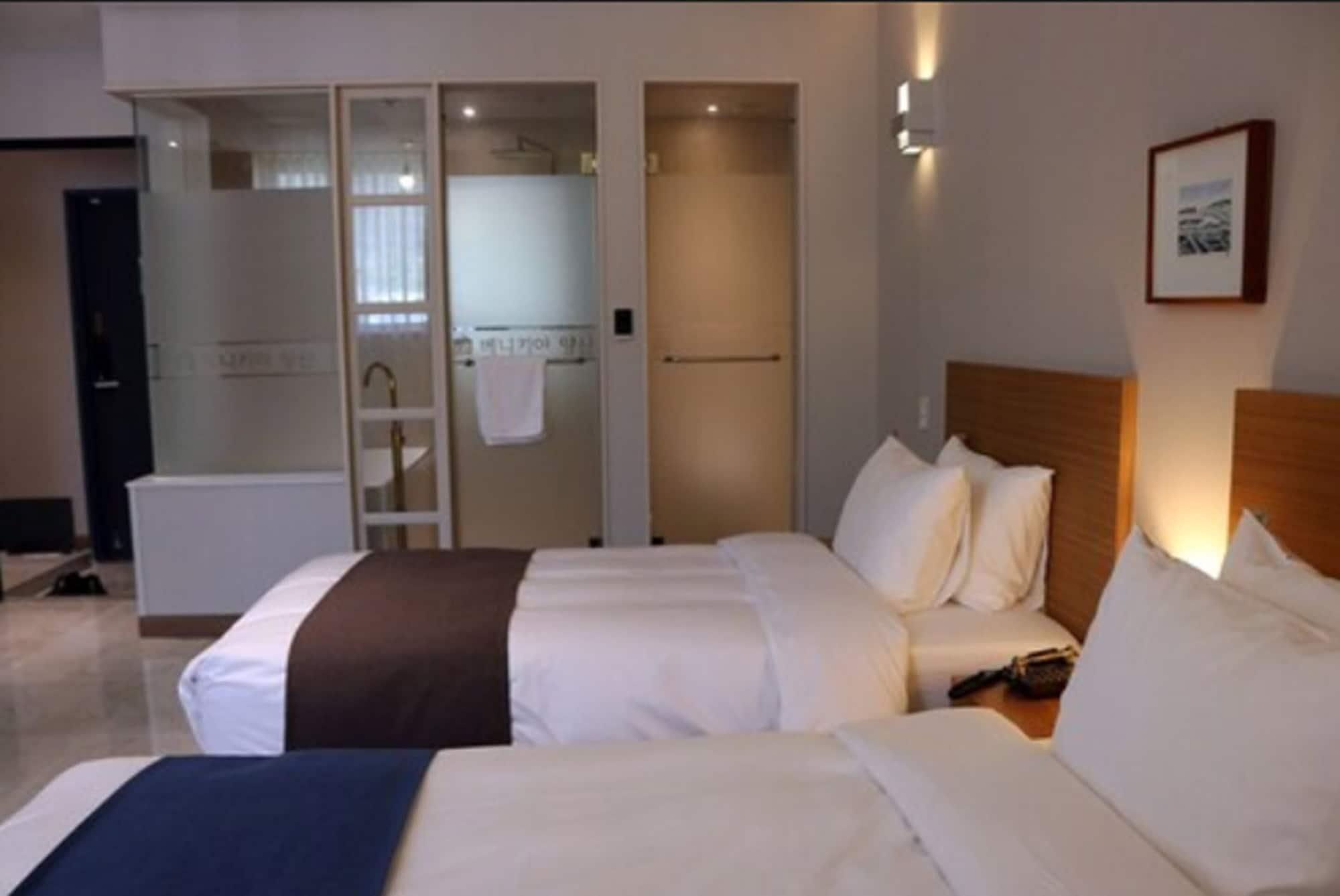 Benikea Hotel Yangsan Exterior photo