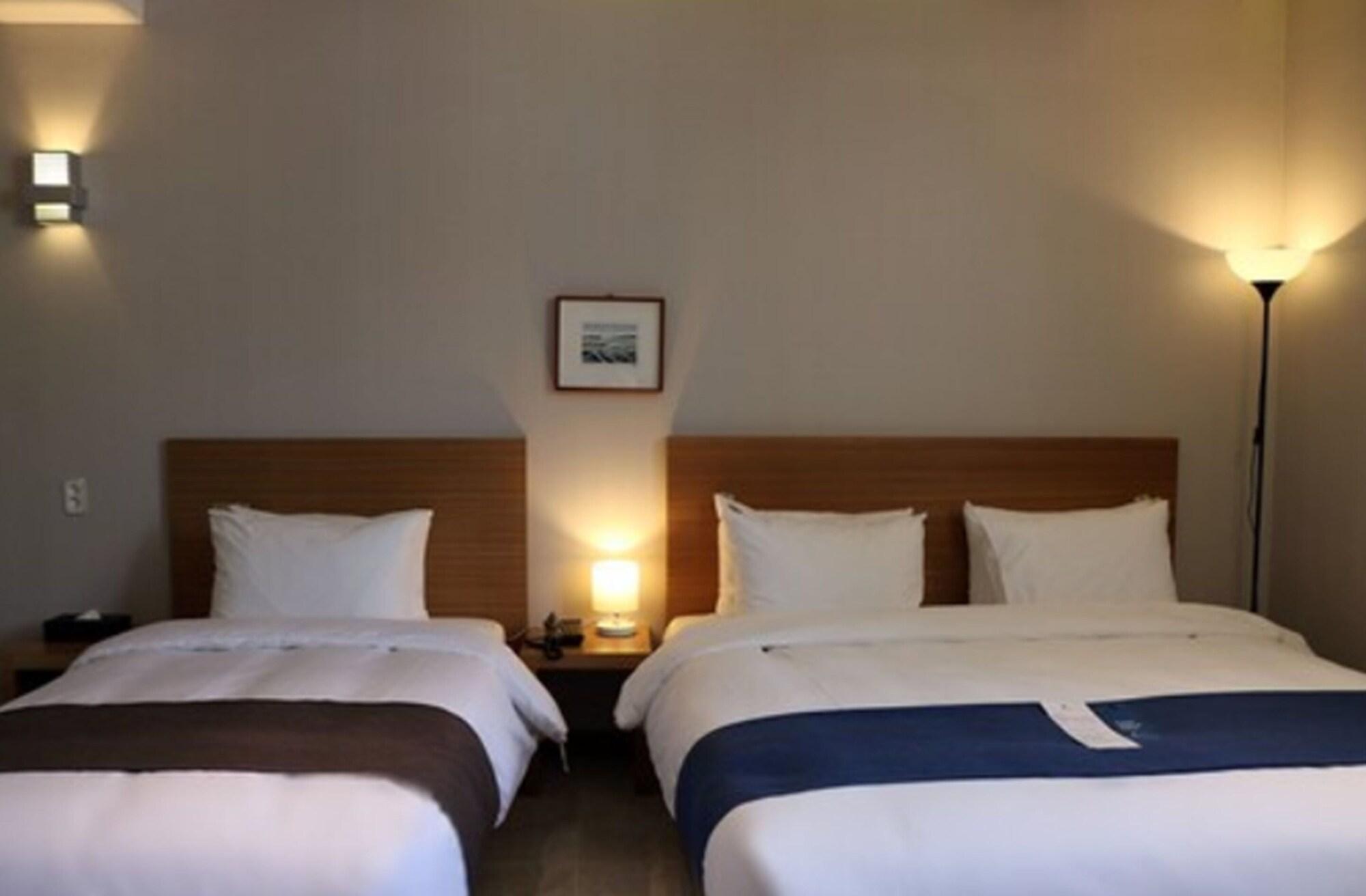 Benikea Hotel Yangsan Exterior photo