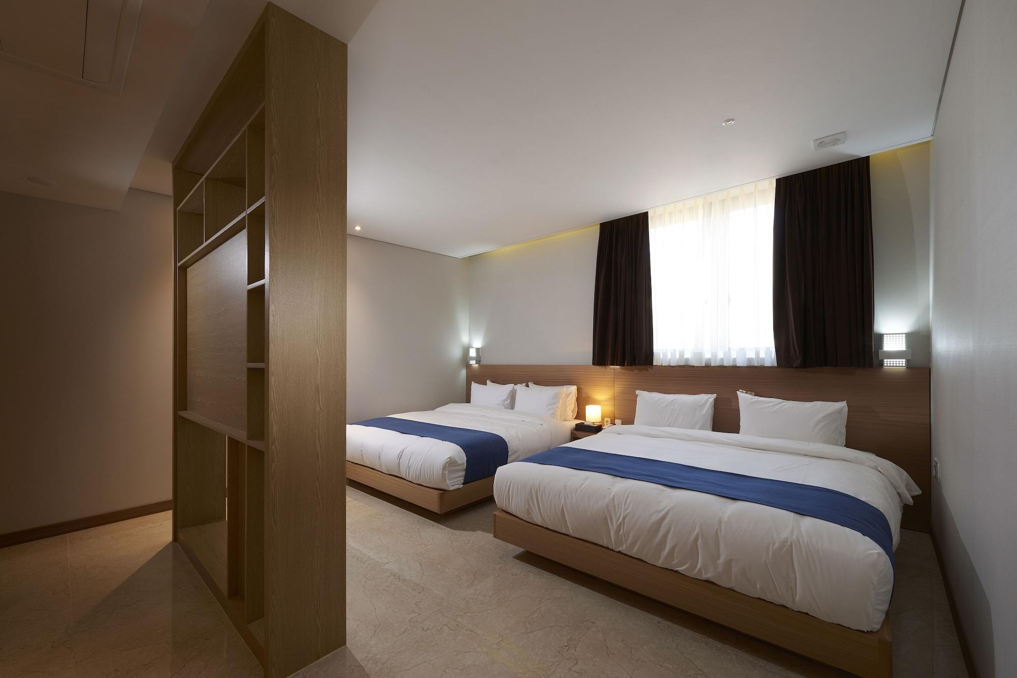Benikea Hotel Yangsan Exterior photo