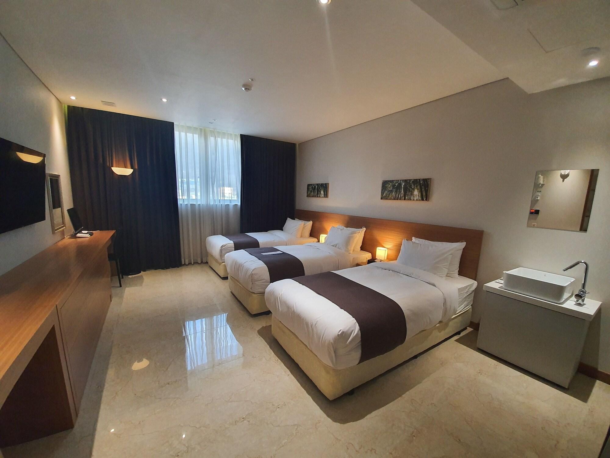 Benikea Hotel Yangsan Exterior photo