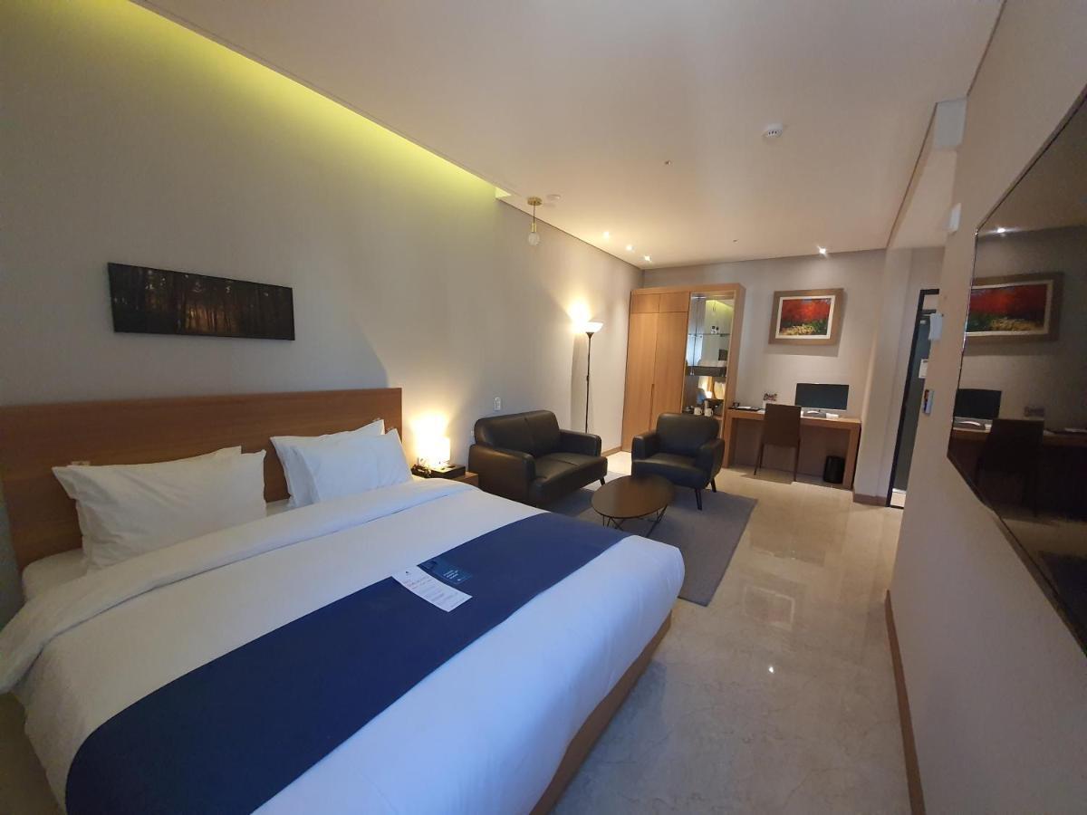 Benikea Hotel Yangsan Exterior photo